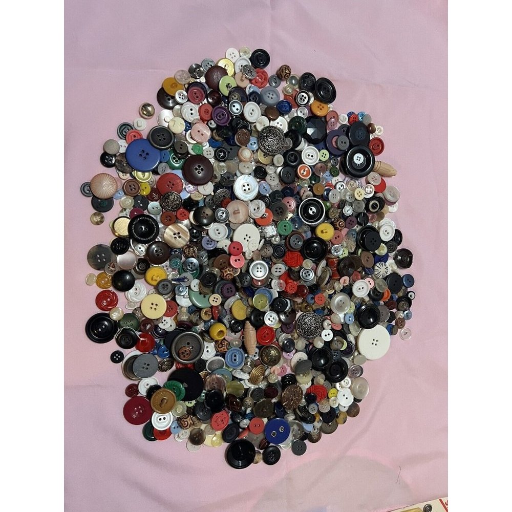 Vintage Lot Sewing Buttons 1930-1970s Estate  Craft Collectible Two 1:9 Read